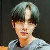 heeseung bright teeth