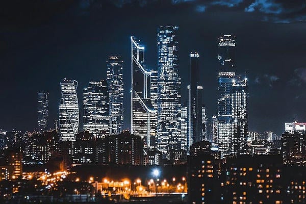 Moscow newer sleeps.