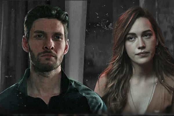 Жалаңаш семіз әйелдер рингте төбелеседі