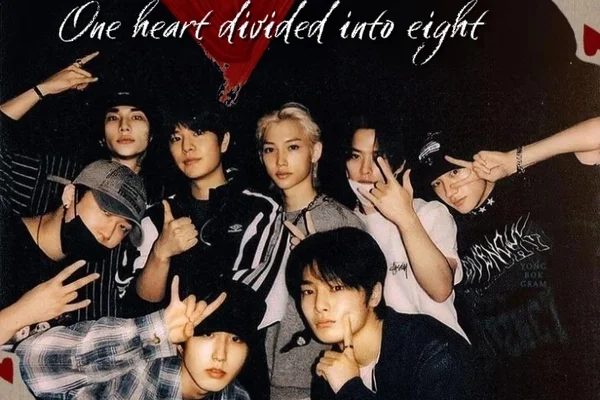 ×°°One heart divided into eight°°×