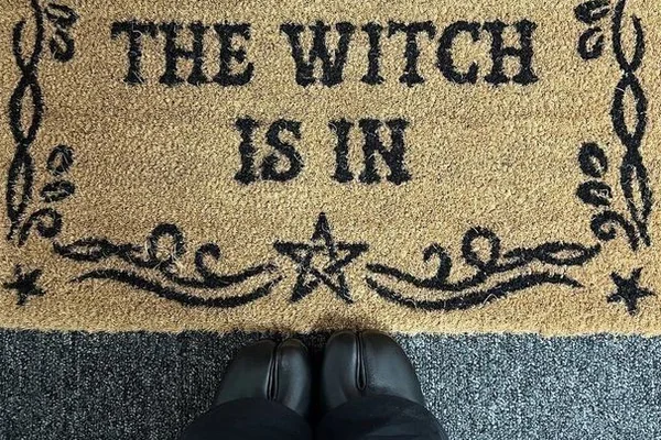 I know my girlfriend is a witch