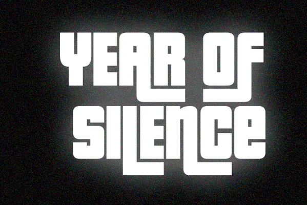 ♫ crystal castles — year of silence